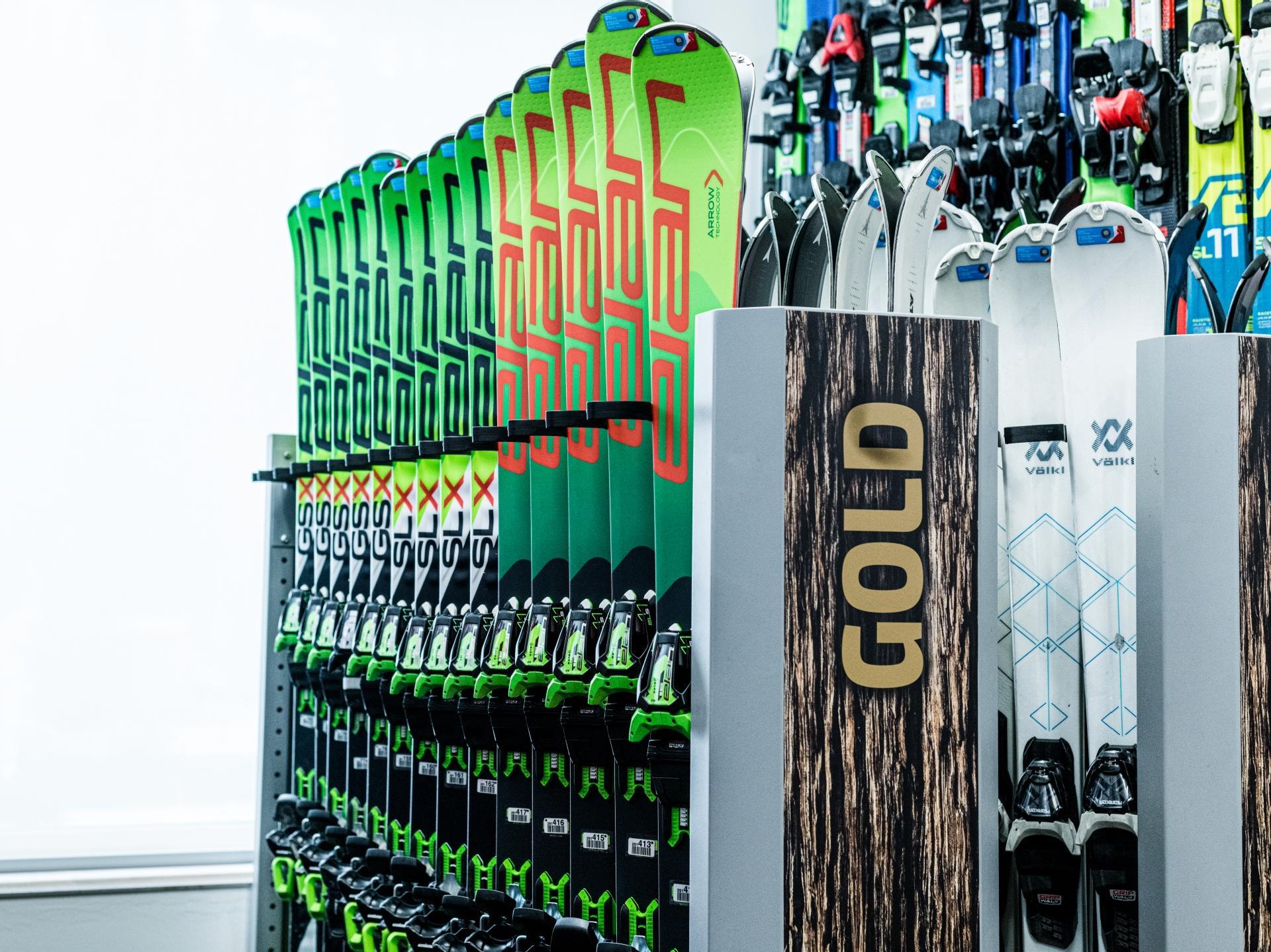 Rental Ski & Board Scuola Sci S. Cristina Santa Cristina Val Gardena 12 suedtirol.info