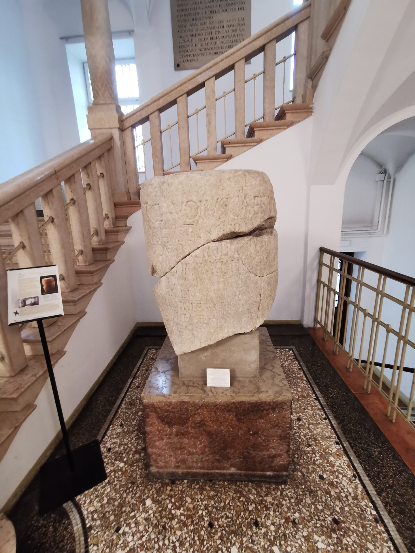Römischer Meilenstein der Via Claudia Augusta