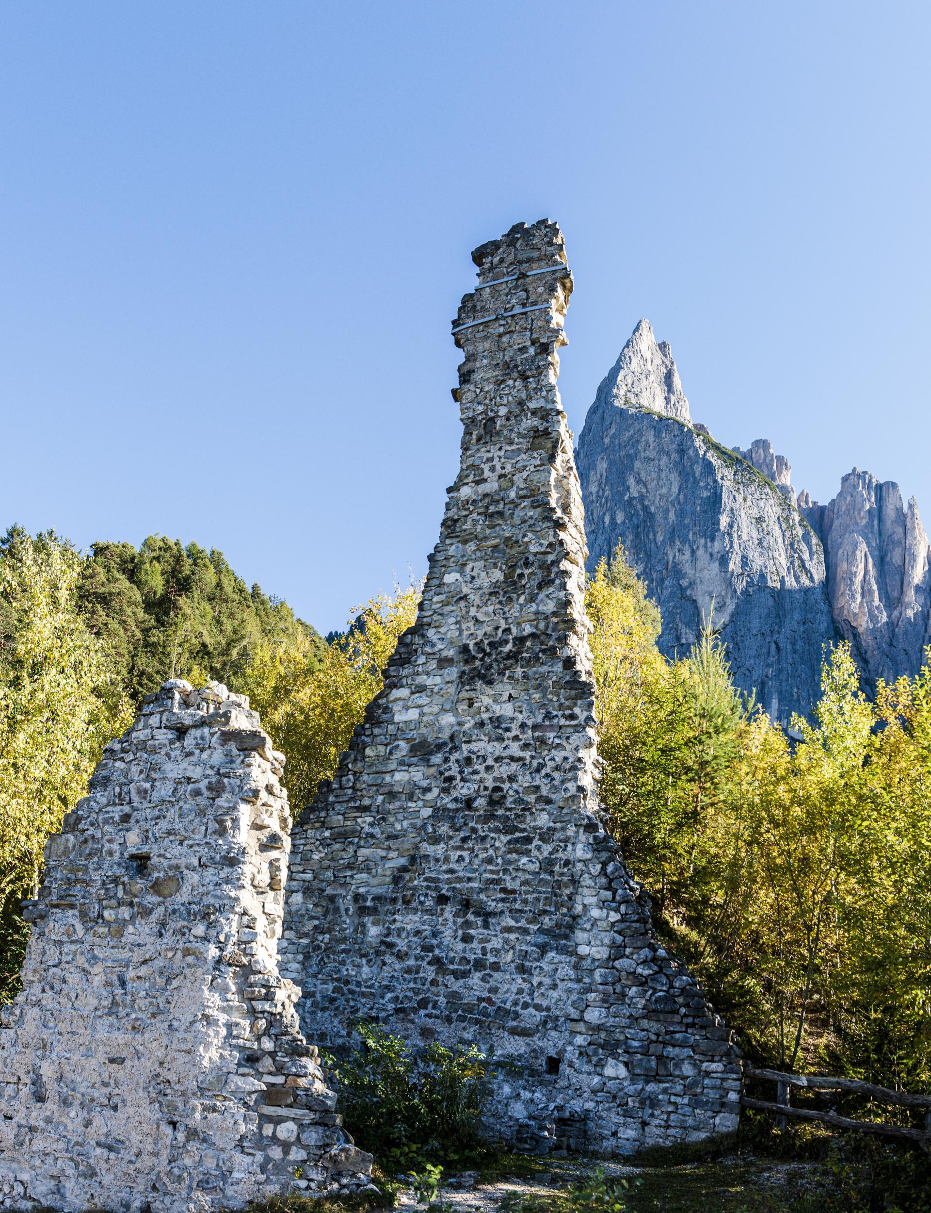Ruine Salegg Kastelruth 2 suedtirol.info
