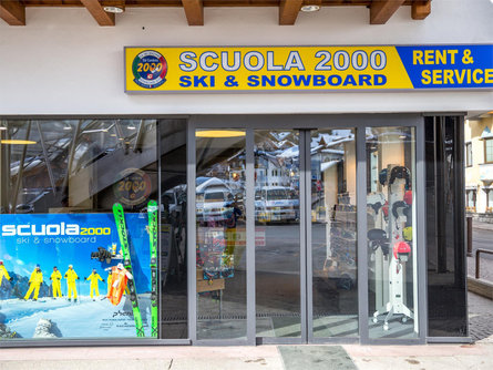 Snowboard & Skischool 2000  15 suedtirol.info