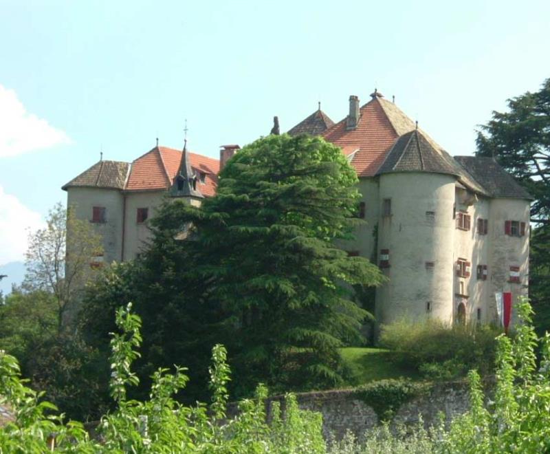 Castle Gandegg Eppan an der Weinstaße/Appiano sulla Strada del Vino 1 suedtirol.info