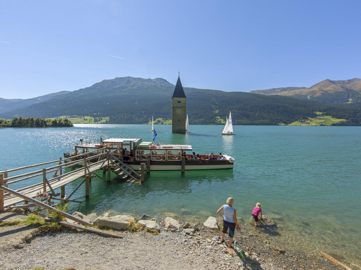 Schiffsrundfahrt mit der MS Hubertus Interregio Graun im Vinschgau 2 suedtirol.info