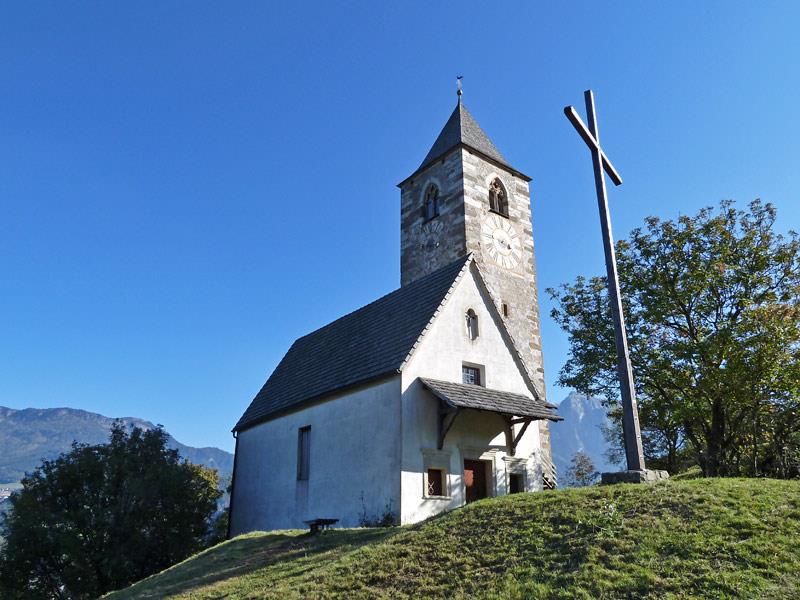 Chiesa San Verena in Pietrarossa Castelrotto 1 suedtirol.info