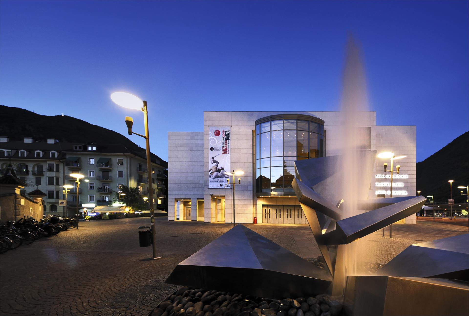 Teatro Comunale Bolzano Bolzano 1 suedtirol.info