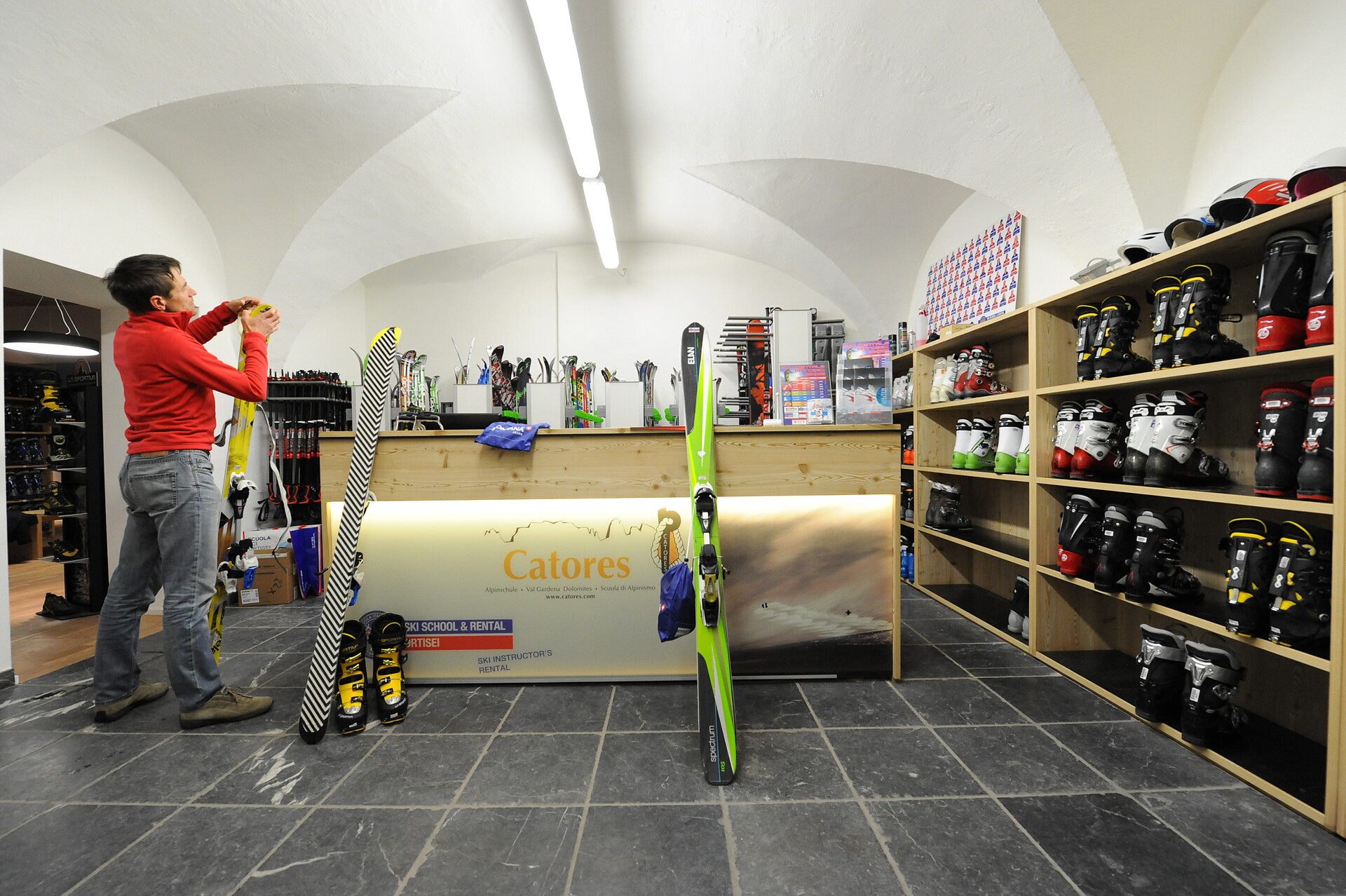 Skischool Rental Catores