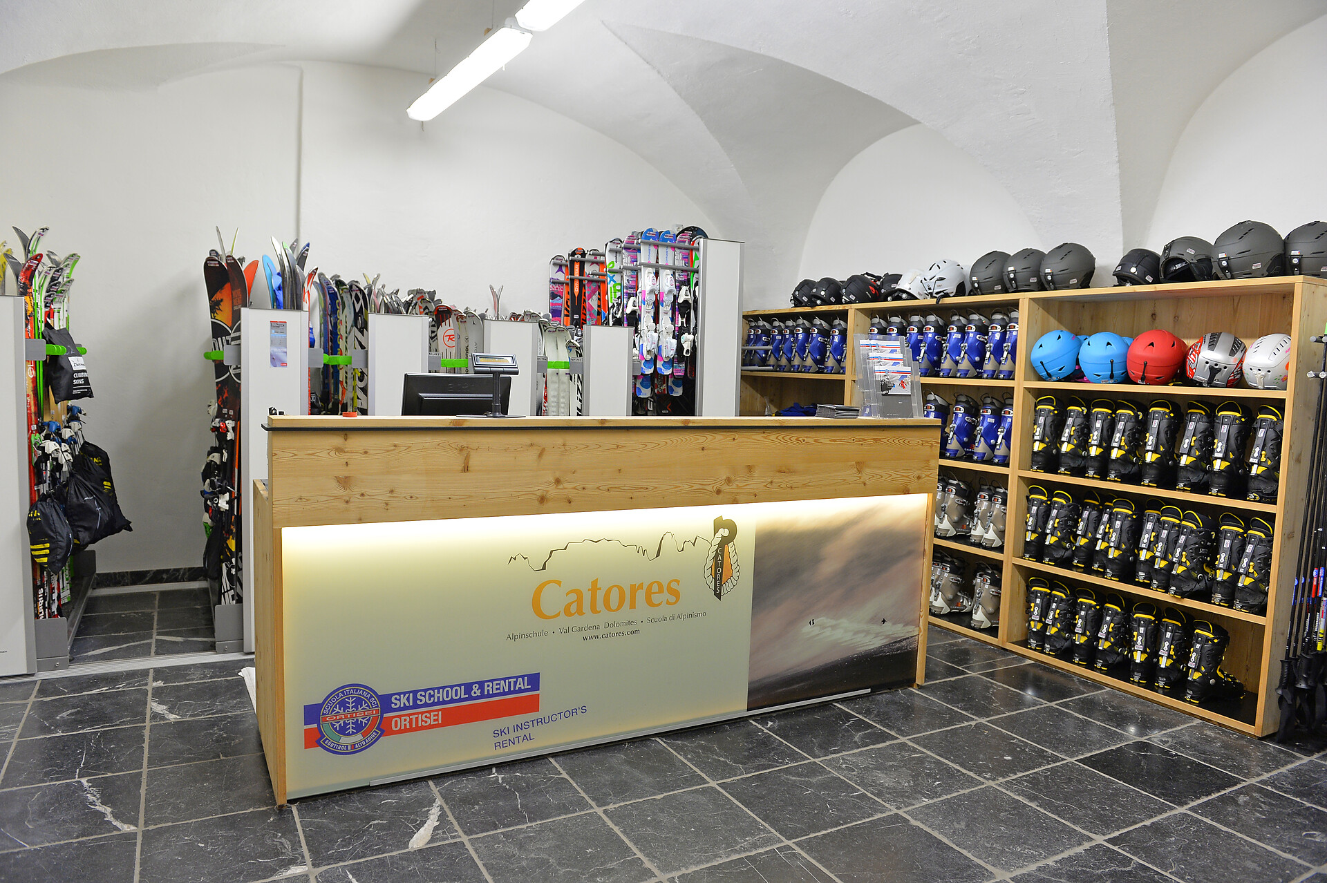 Skischool Rental Catores