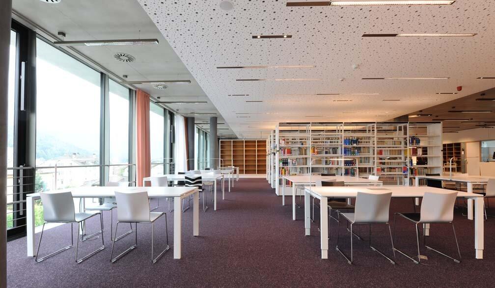 Stadt- und Universitätsbibliothek Bruneck Bruneck 6 suedtirol.info