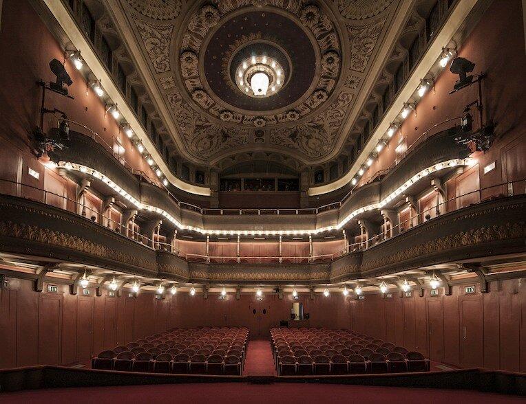 Stadttheater Meran Meran 4 suedtirol.info