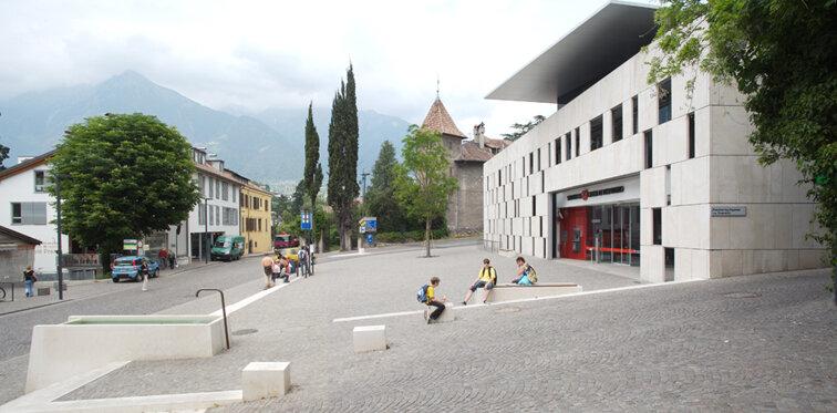 Sparkasse Bank Building in Maia Alta Meran/Merano 5 suedtirol.info