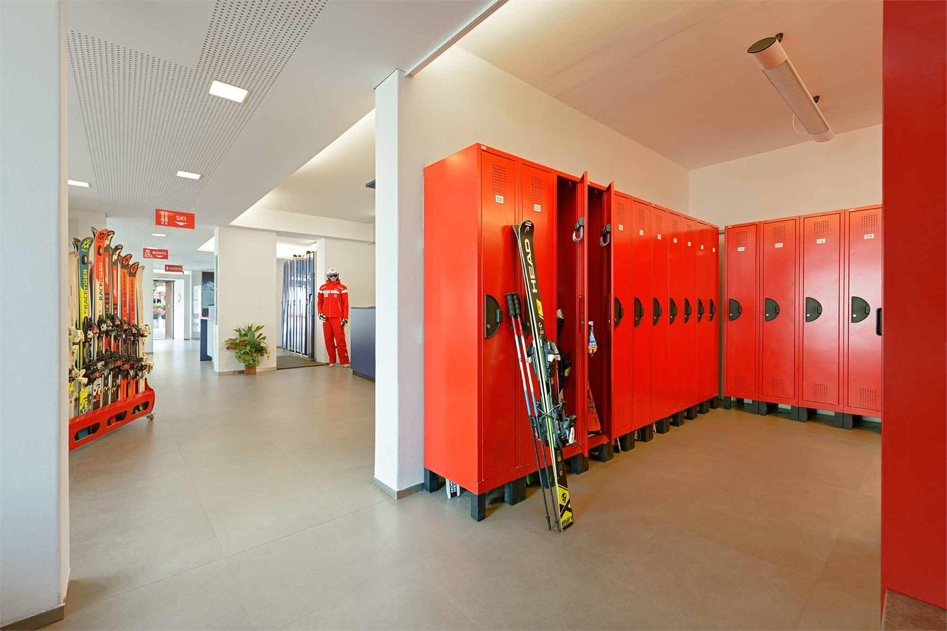Skischool Rental Seceda St.Ulrich 5 suedtirol.info