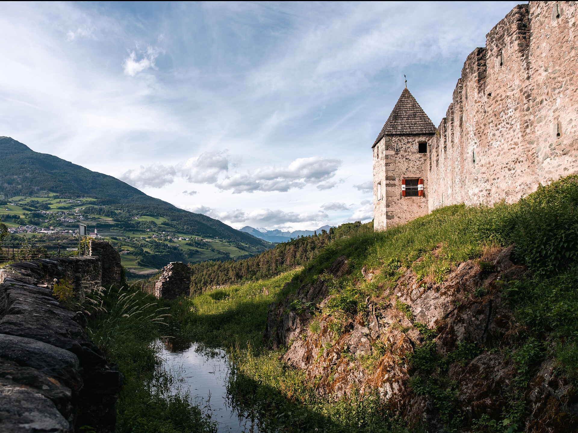 Castel Summersberg a Gudon/Gufidaun - Brixen/Bressanone and environs - #3 - suedtirol.info