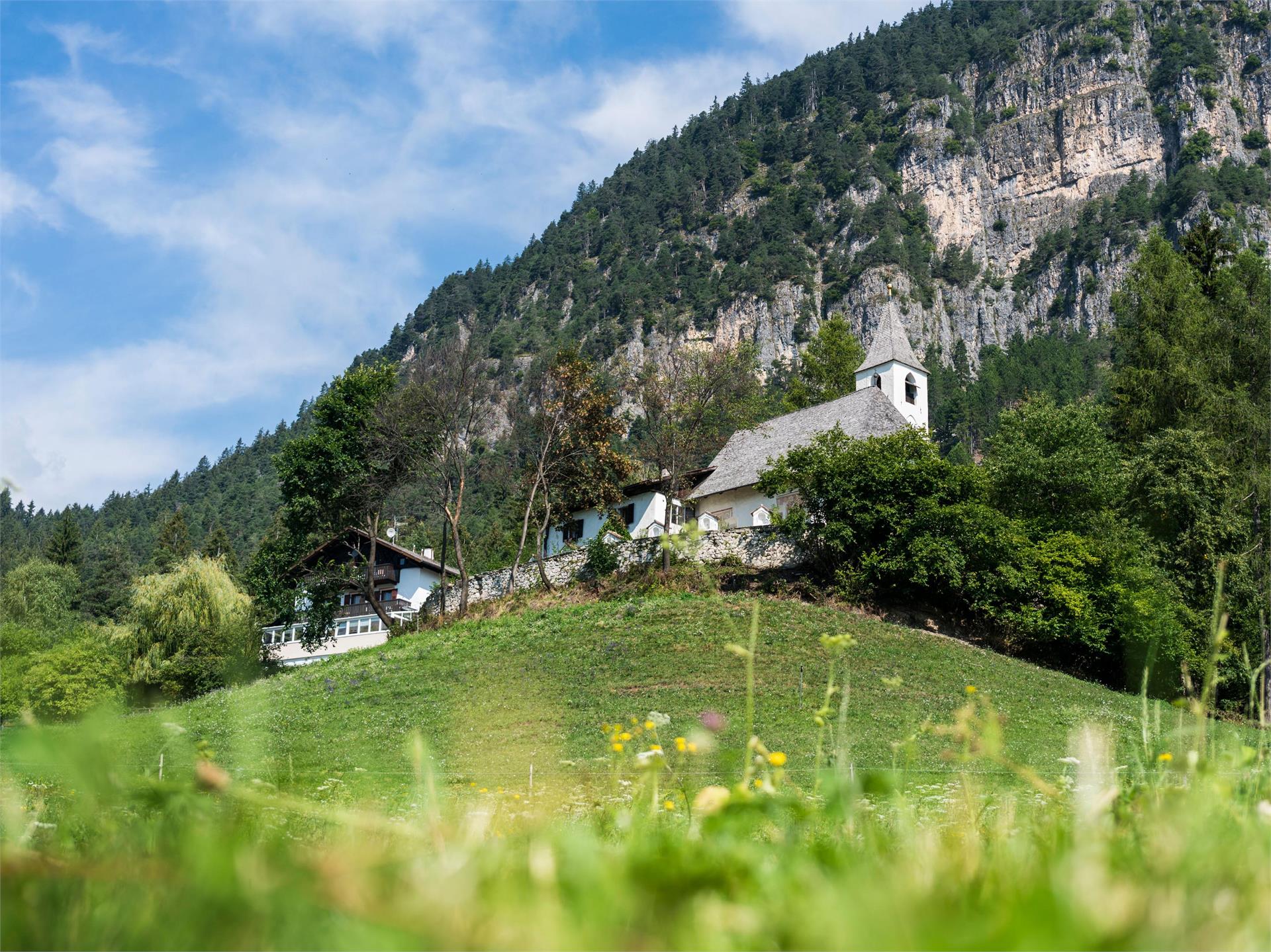Chiesa di San Nicolò a Caprile Salorno 1 suedtirol.info