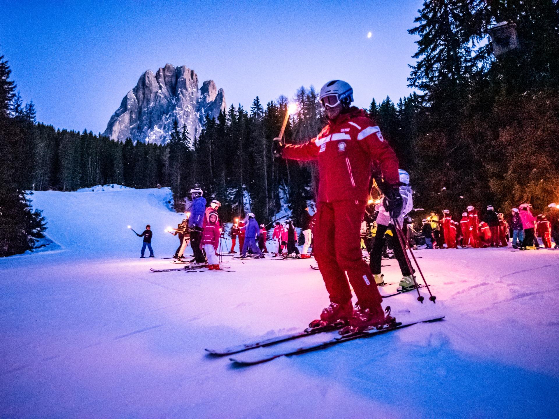 Ski & Snowboard School S. Cristina S.Crestina Gherdëina/Santa Cristina Val Gardana 7 suedtirol.info