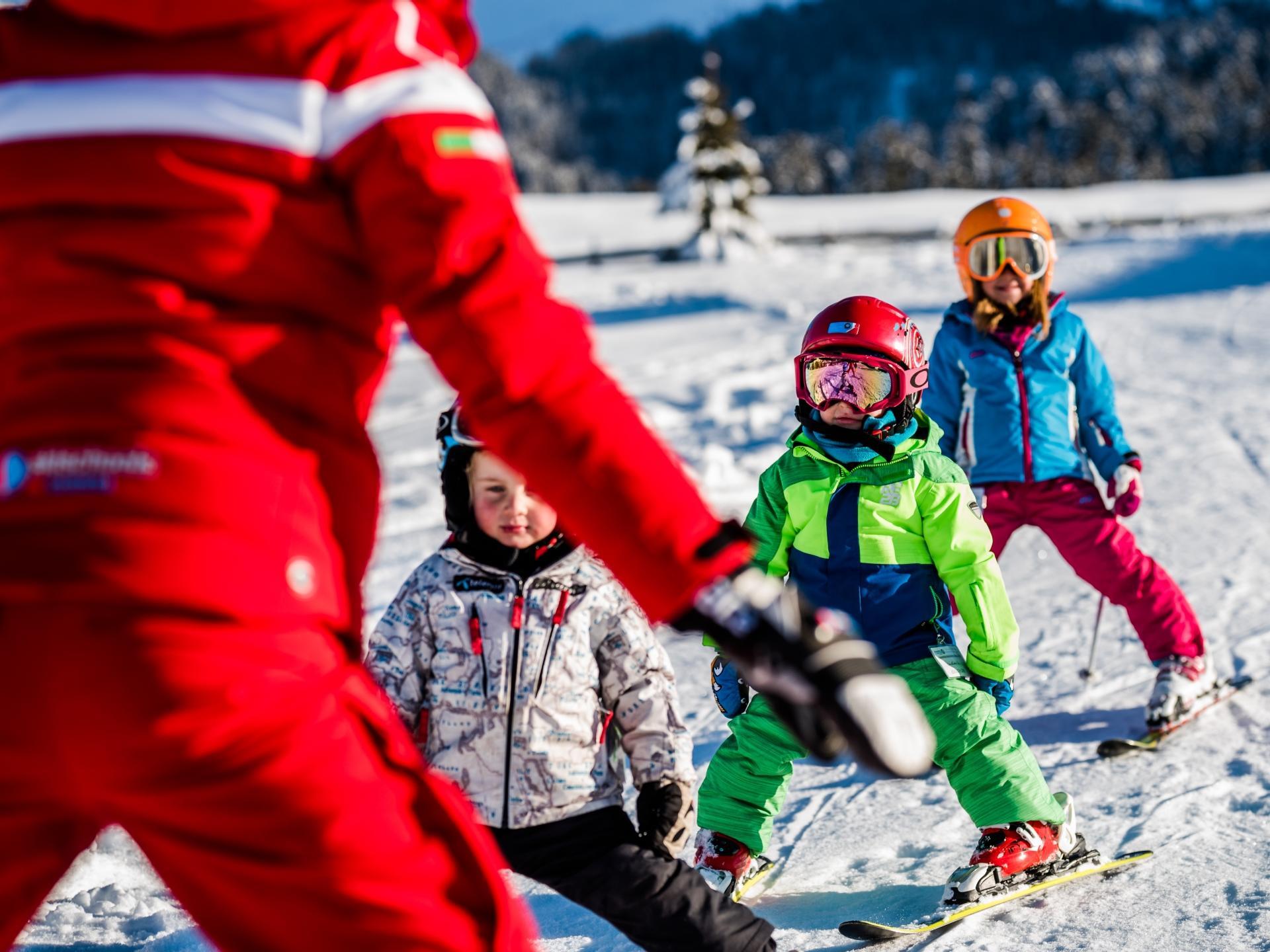 Ski & Snowboard School S. Cristina S.Crestina Gherdëina/Santa Cristina Val Gardana 23 suedtirol.info