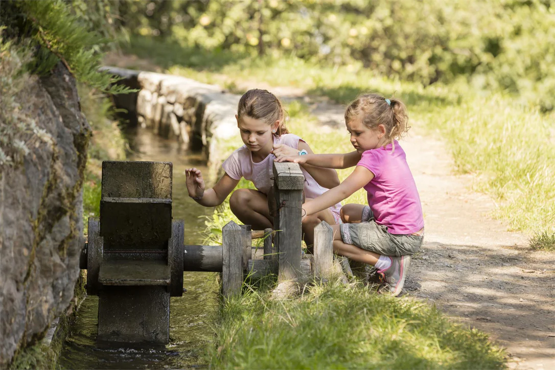 Irrigation channel path