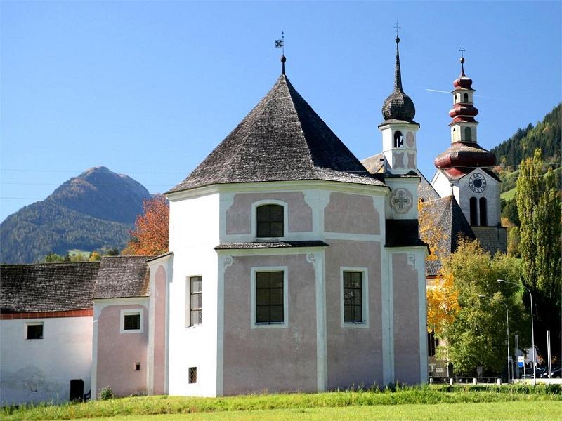 Chiesa di Santa Elisabetta nel Palazzo dell'Ordine Teutonico Vipiteno 1 suedtirol.info