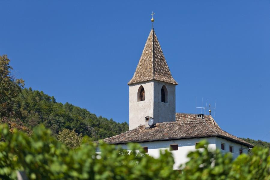 Church St. Justina Eppan an der Weinstaße/Appiano sulla Strada del Vino 2 suedtirol.info