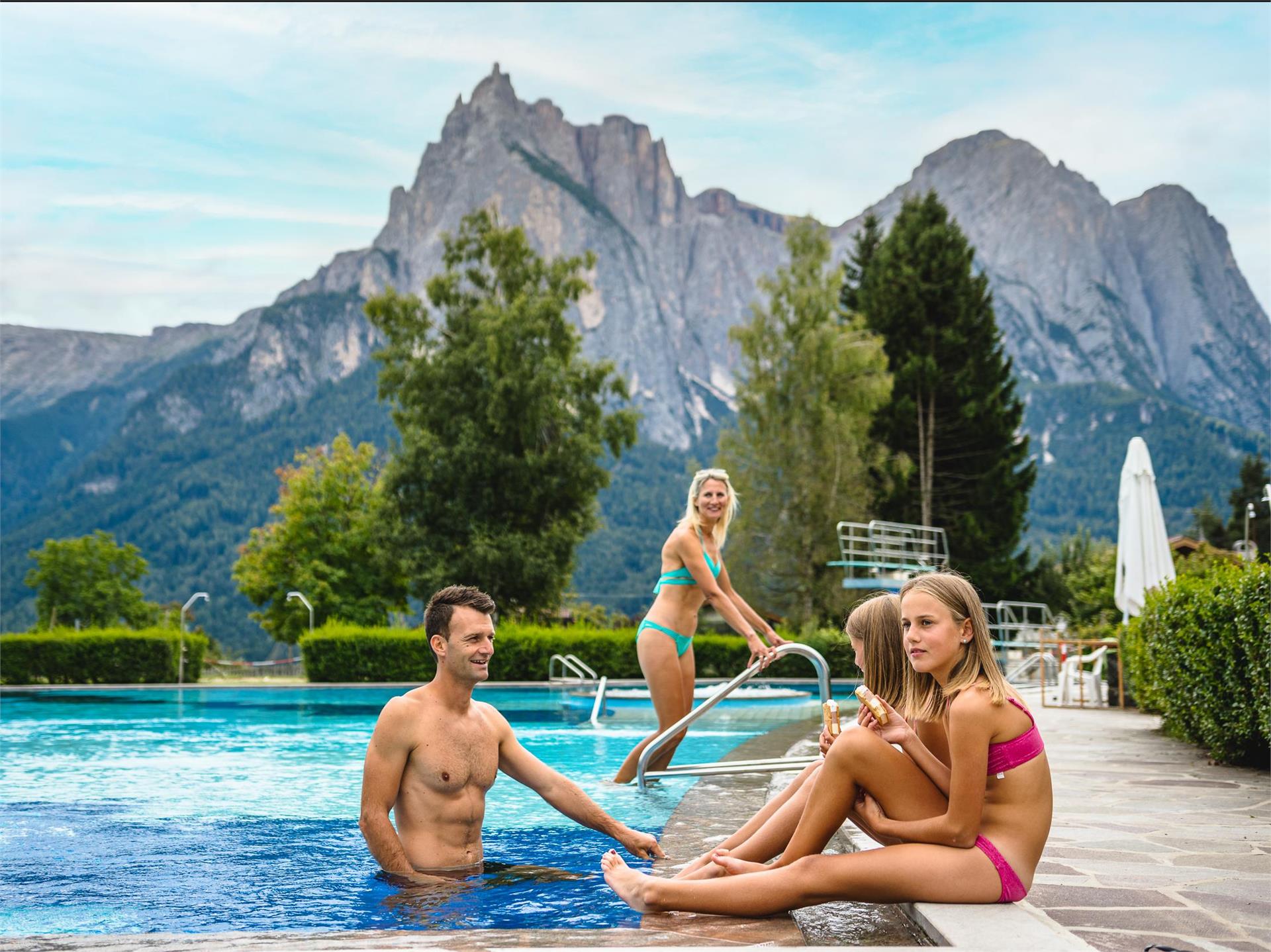 Schwimmbad Telfen Kastelruth 2 suedtirol.info