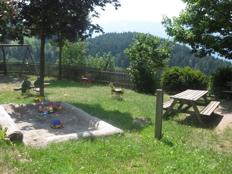 Spielplatz in Versein Mölten 1 suedtirol.info