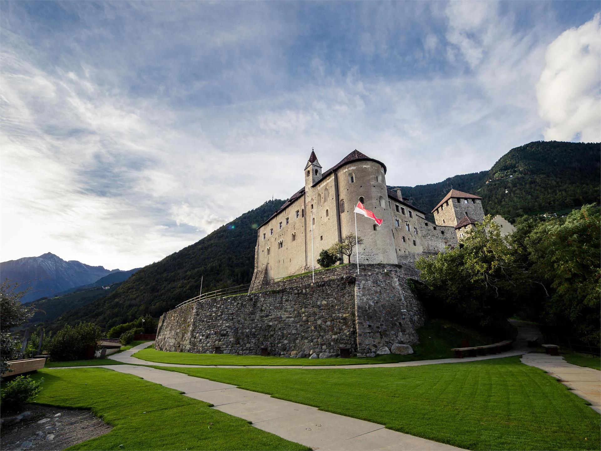 Tyrol Castle Tirol/Tirolo 2 suedtirol.info