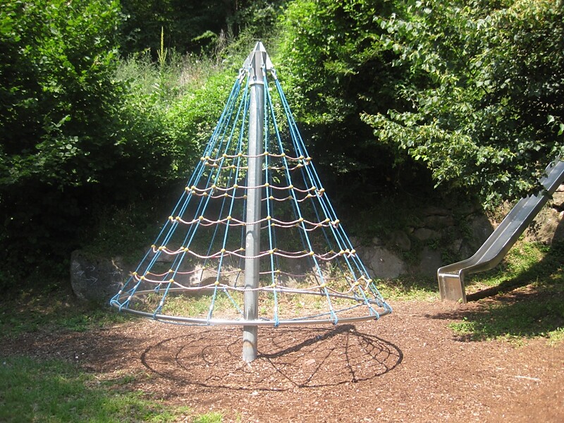 Rope carousel playing ground Frassineto/Verschneid