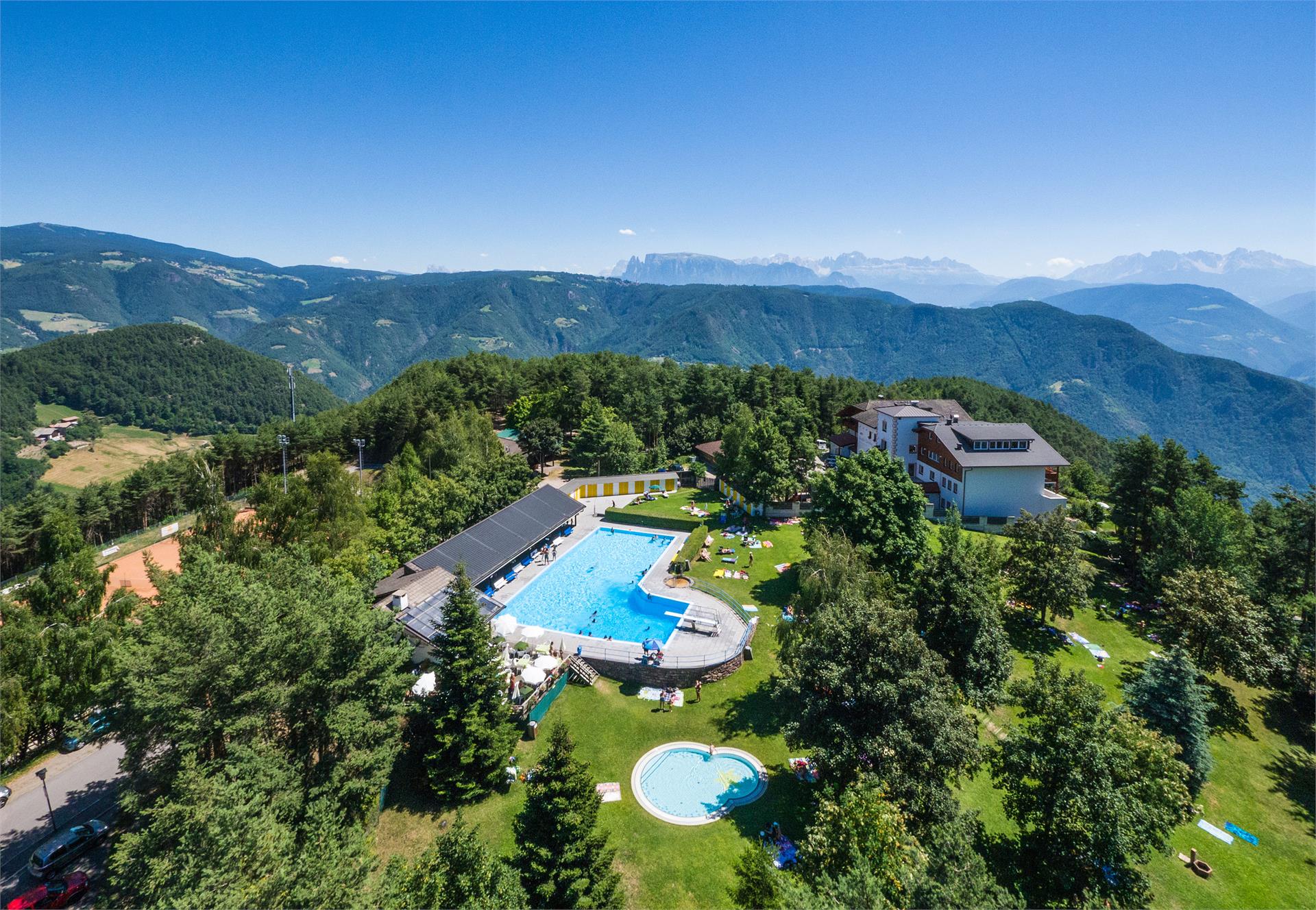 Swimming pool San Genesio Jenesien/San Genesio Atesino 1 suedtirol.info