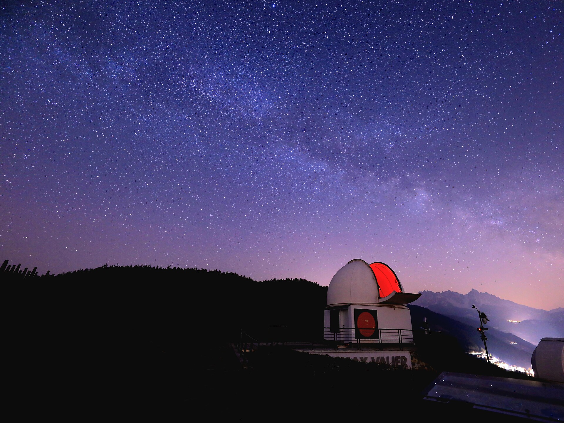 Osservatorio con la Via Lattea