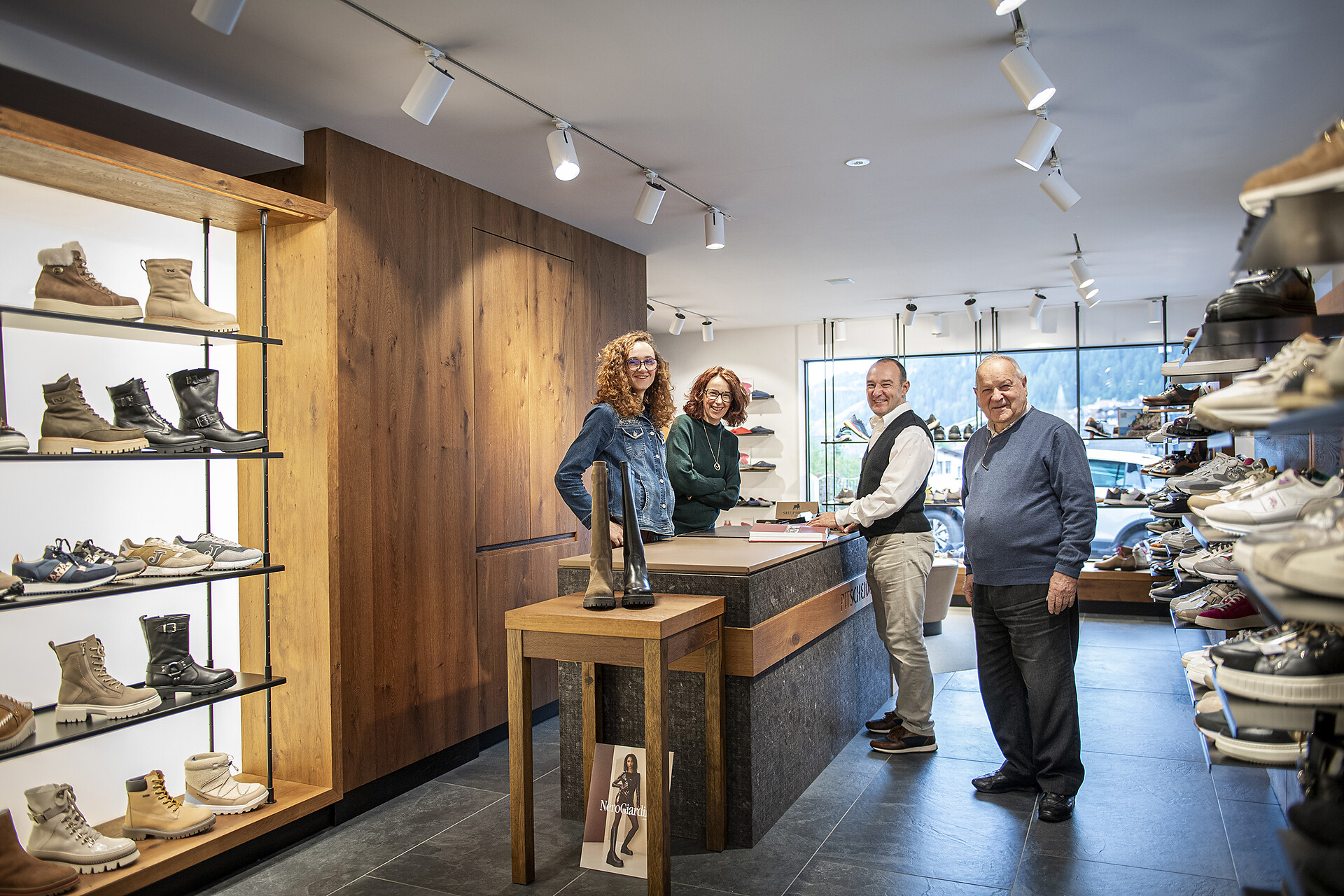 Calzature Pitscheider - Regione dolomitica Val Gardena - #2 - suedtirol.info