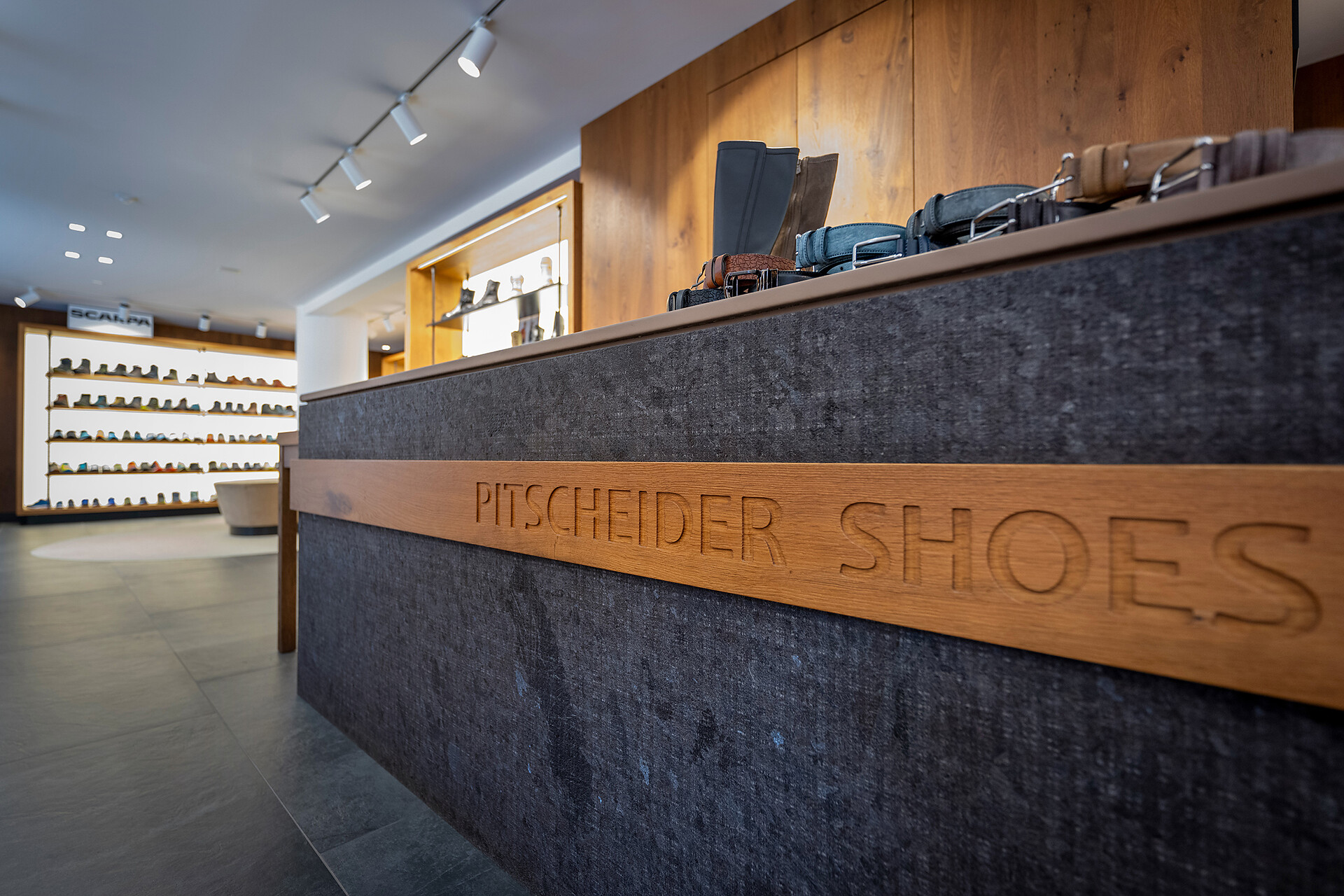 Calzature Pitscheider - Regione dolomitica Val Gardena - #11 - suedtirol.info