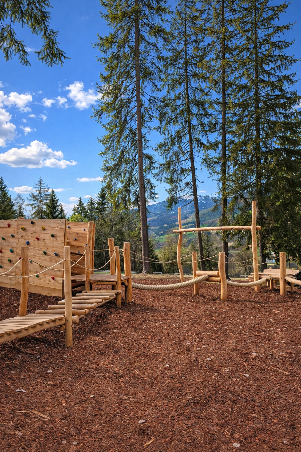 Playground Pfalzen/Falzes - Dolomites Region Kronplatz/Plan de Corones - #1 - suedtirol.info