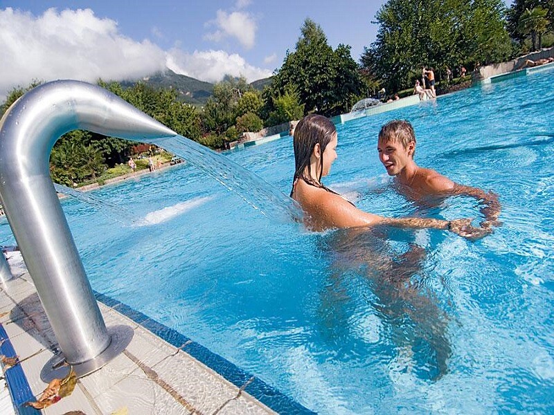 Sport- und Erlebnisbad Tramin Tramin an der Weinstraße 2 suedtirol.info