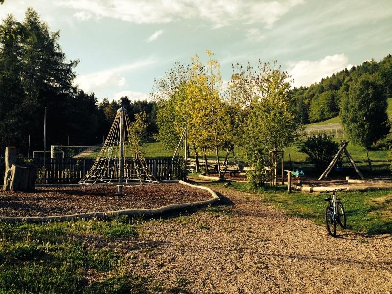 Playground in Schlaneid Mölten/Meltina 2 suedtirol.info