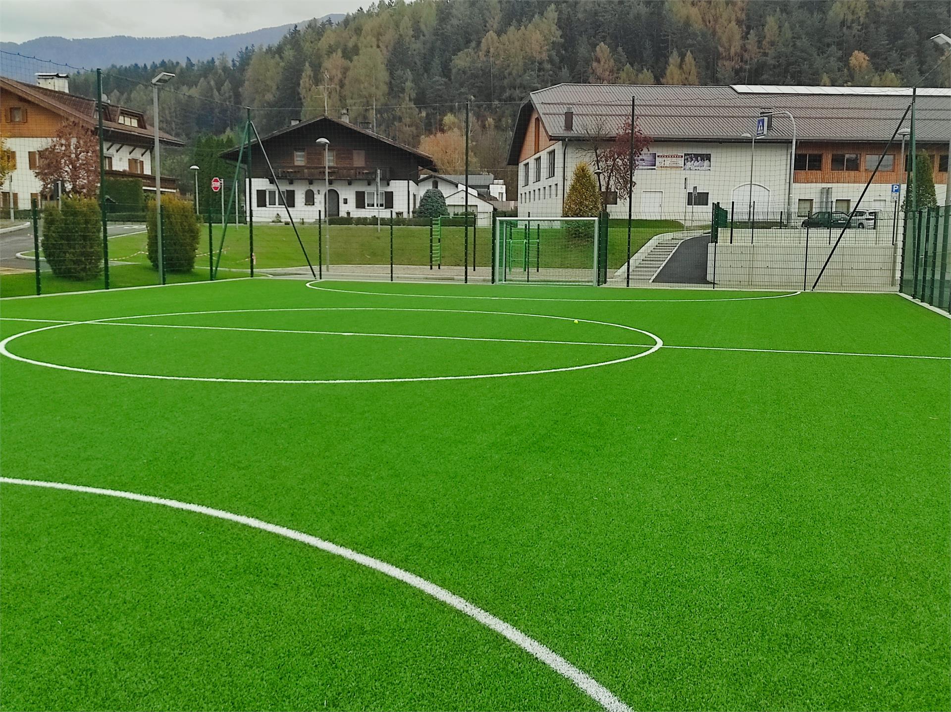Impianto sportivo San Lorenzo di Sebato San Lorenzo di Sebato 1 suedtirol.info