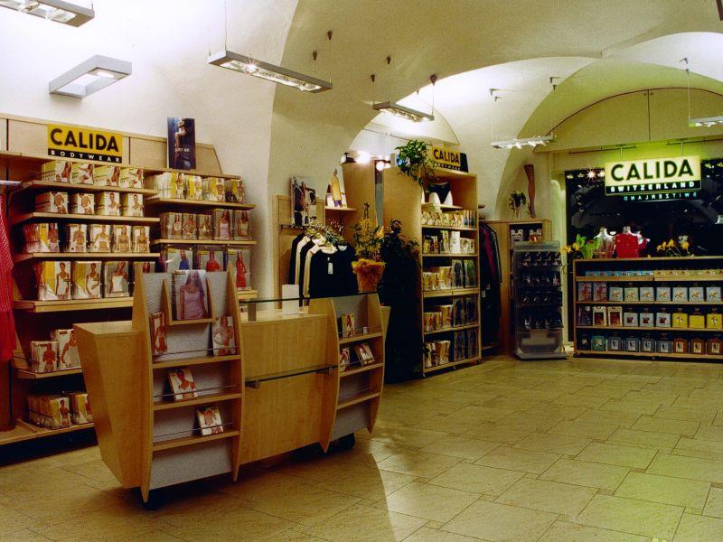 Schmidl Confezioni e moda intima Caldaro sulla Strada del Vino 1 suedtirol.info