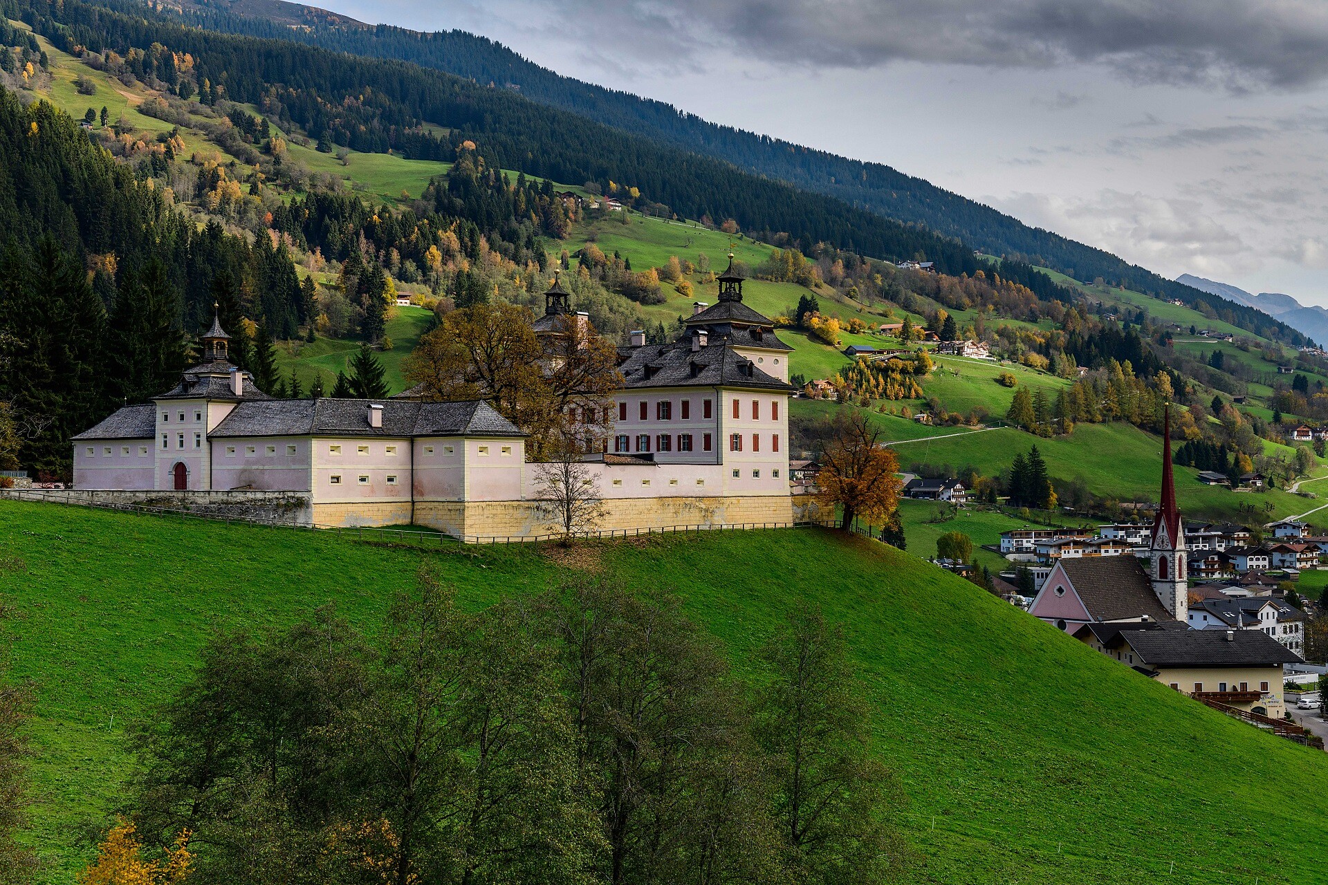 Wolfsthurn Castle Autumn