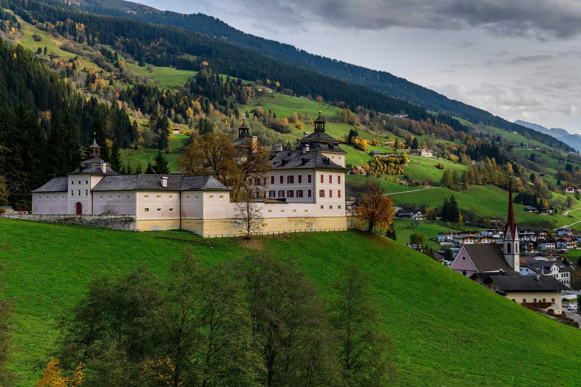 Castel Wolfsthurn - Museo provinciale della caccia e della pesca Racines 5 suedtirol.info