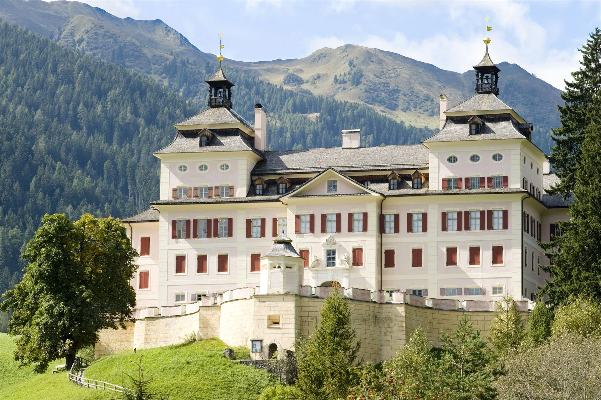 Castel Wolfsthurn - Museo provinciale della caccia e della pesca Racines 1 suedtirol.info