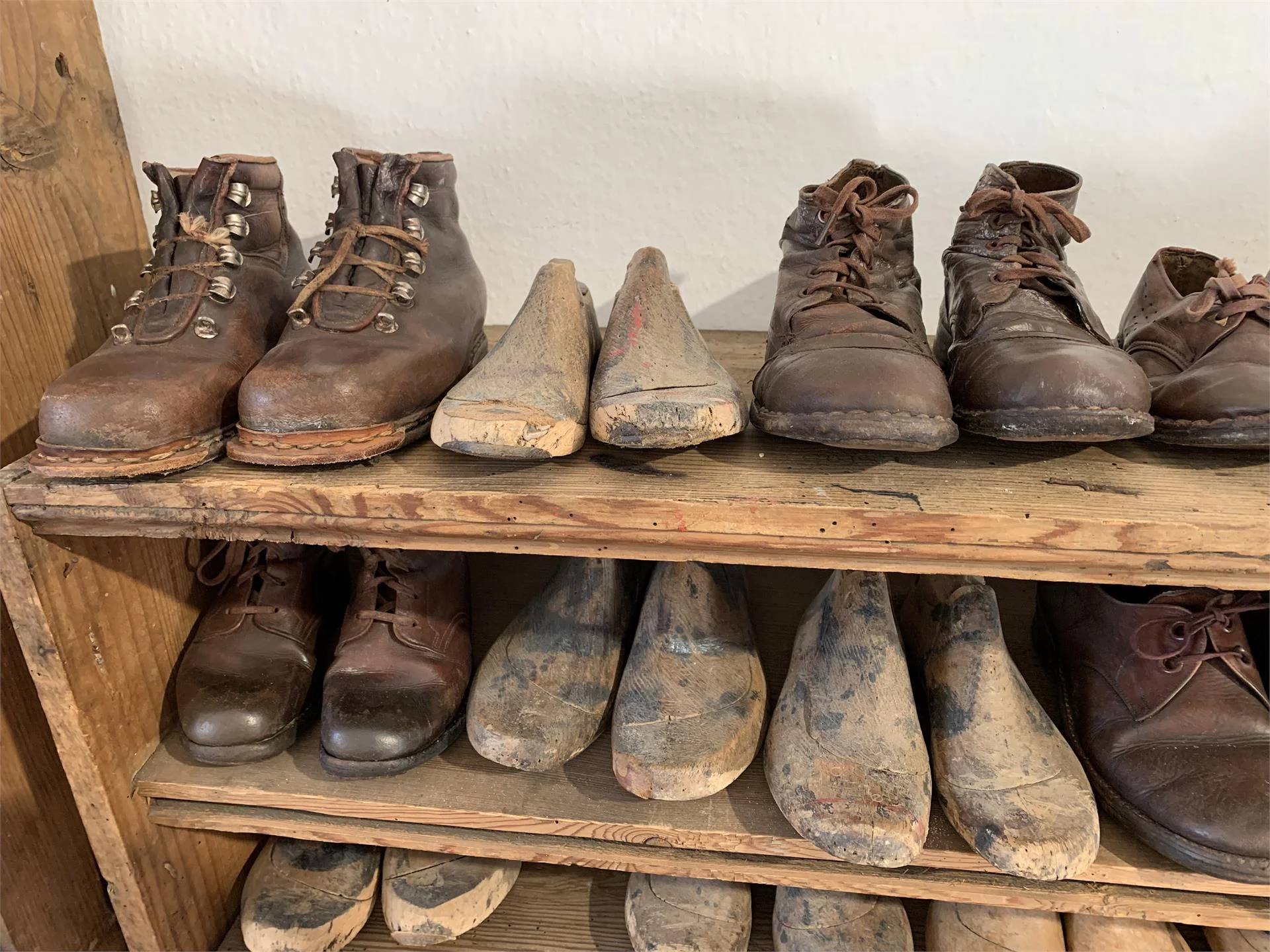 Museo della Scuola&Laboratorio di calzoleria Castelrotto 1 suedtirol.info