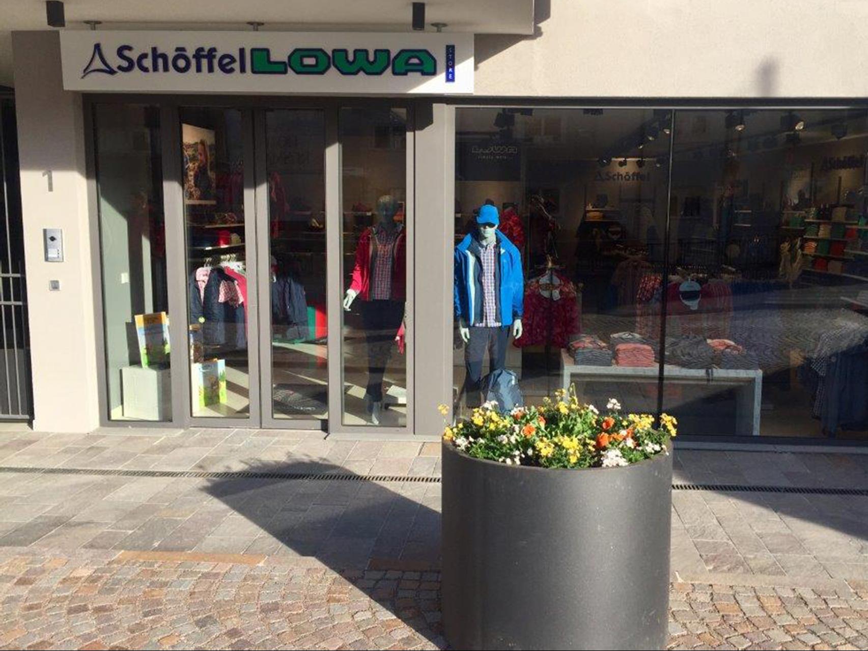 Schöffel-LOWA Store Schenna 3 suedtirol.info