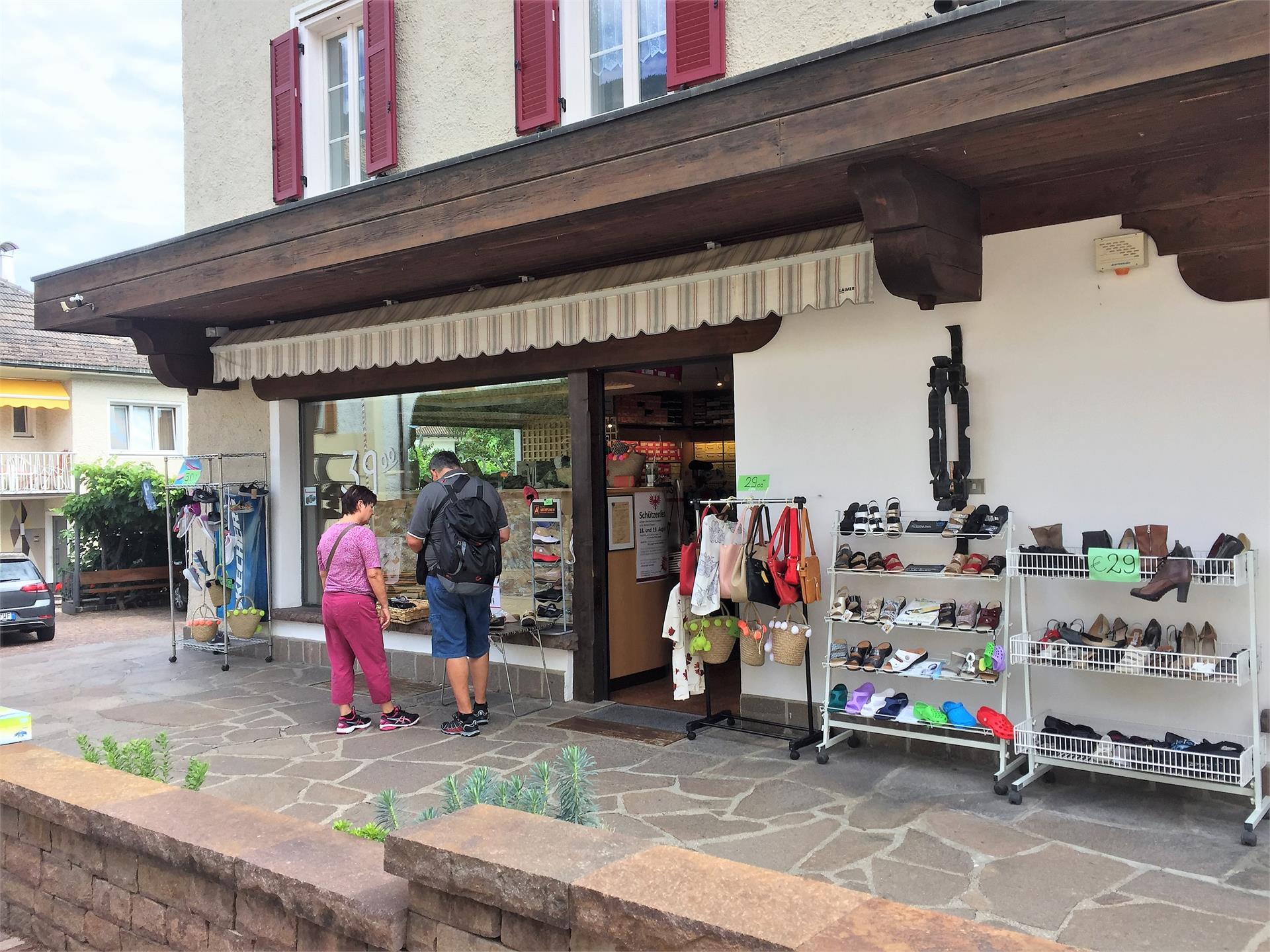 Schuhe Meraner Pisoni Eppan an der Weinstraße 1 suedtirol.info