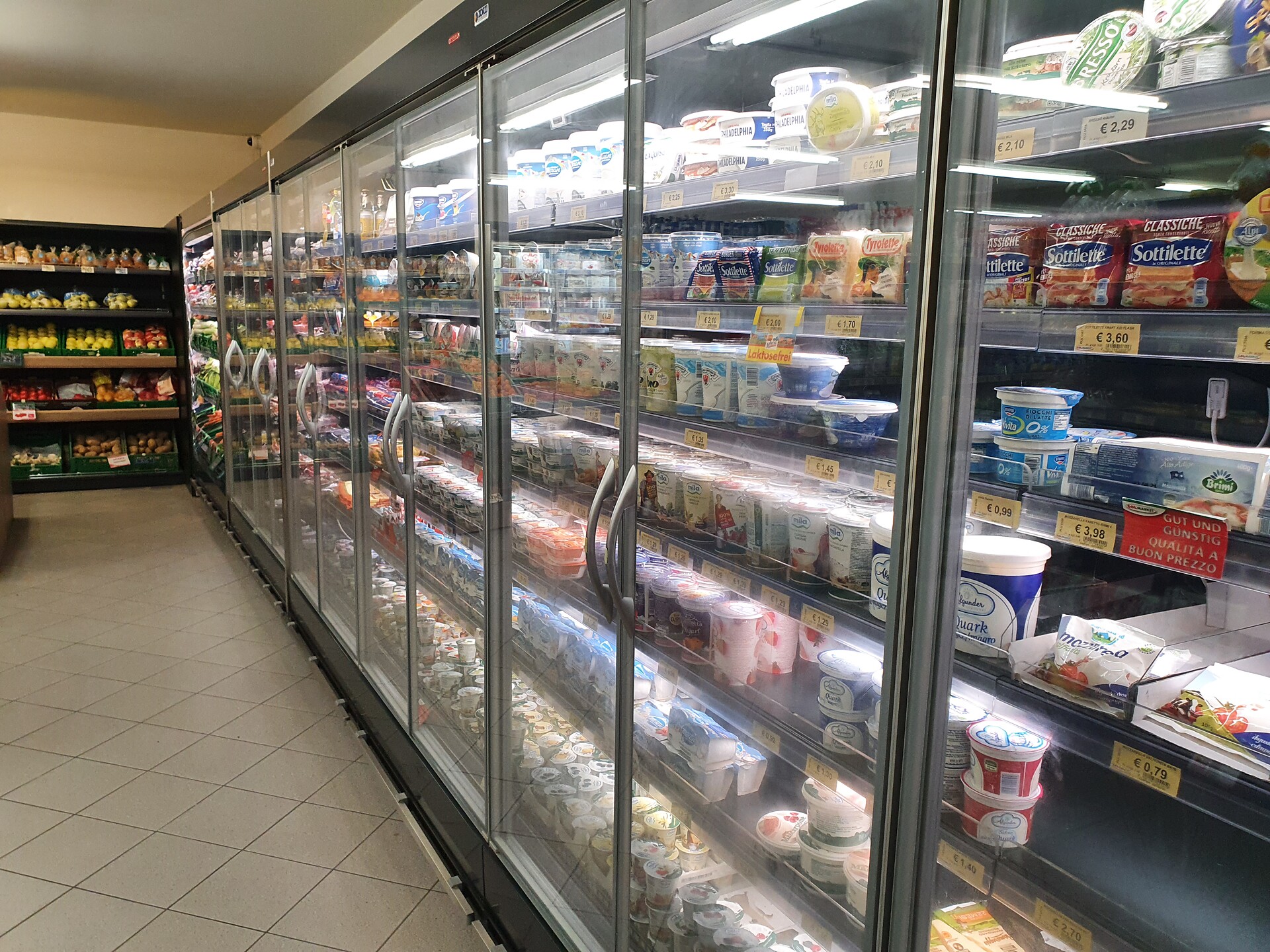Tschöll Supermarket