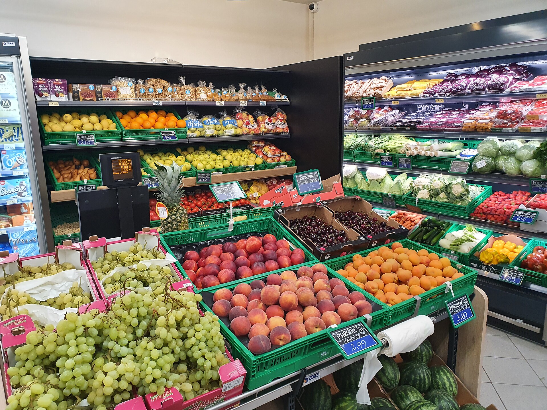 Tschöll Supermarket