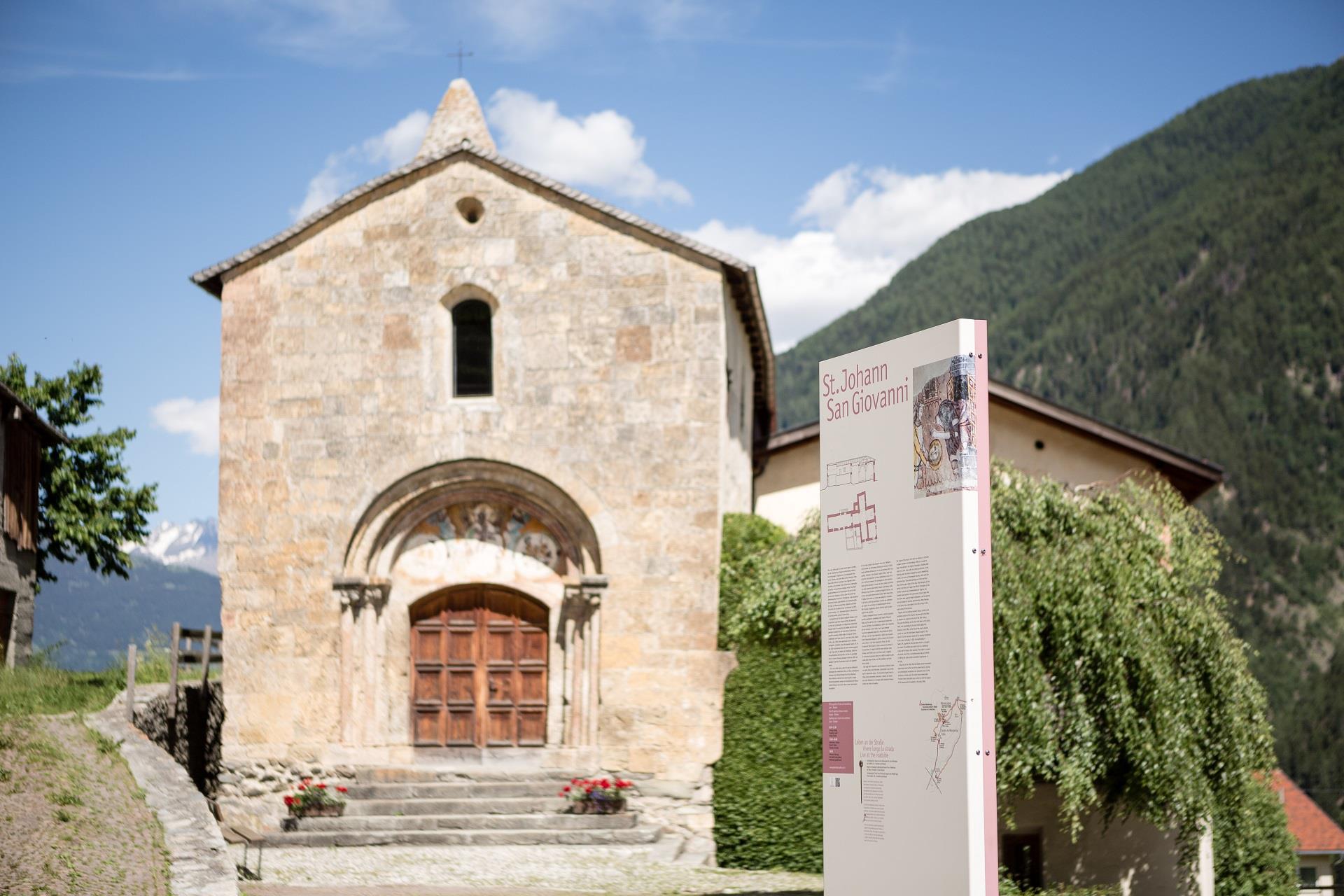 St.-Johann-Kirche in Taufers im Münstertal Taufers im Münstertal 1 suedtirol.info