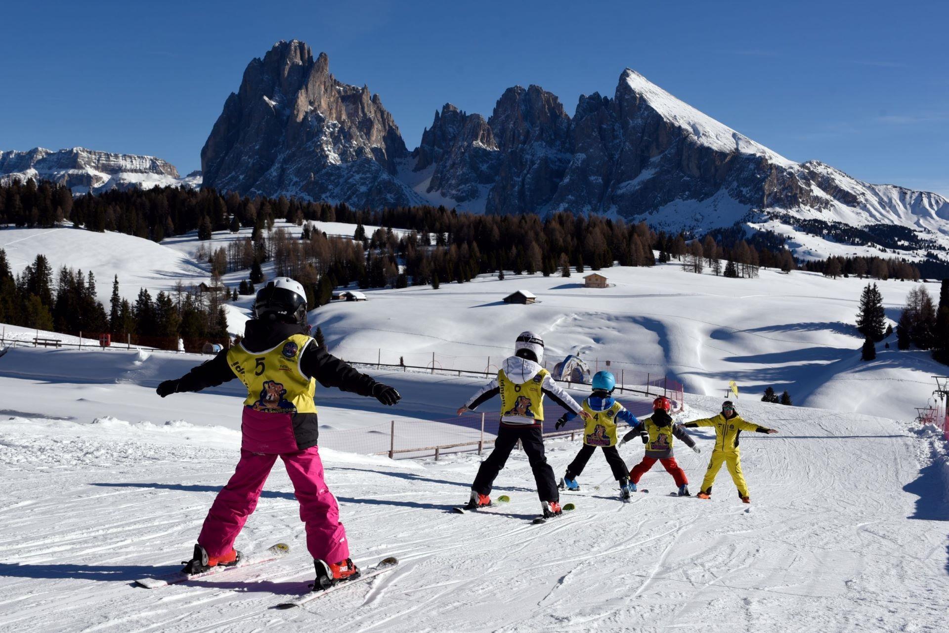 Ski- & Snowboardschule Saslong St.Ulrich 2 suedtirol.info
