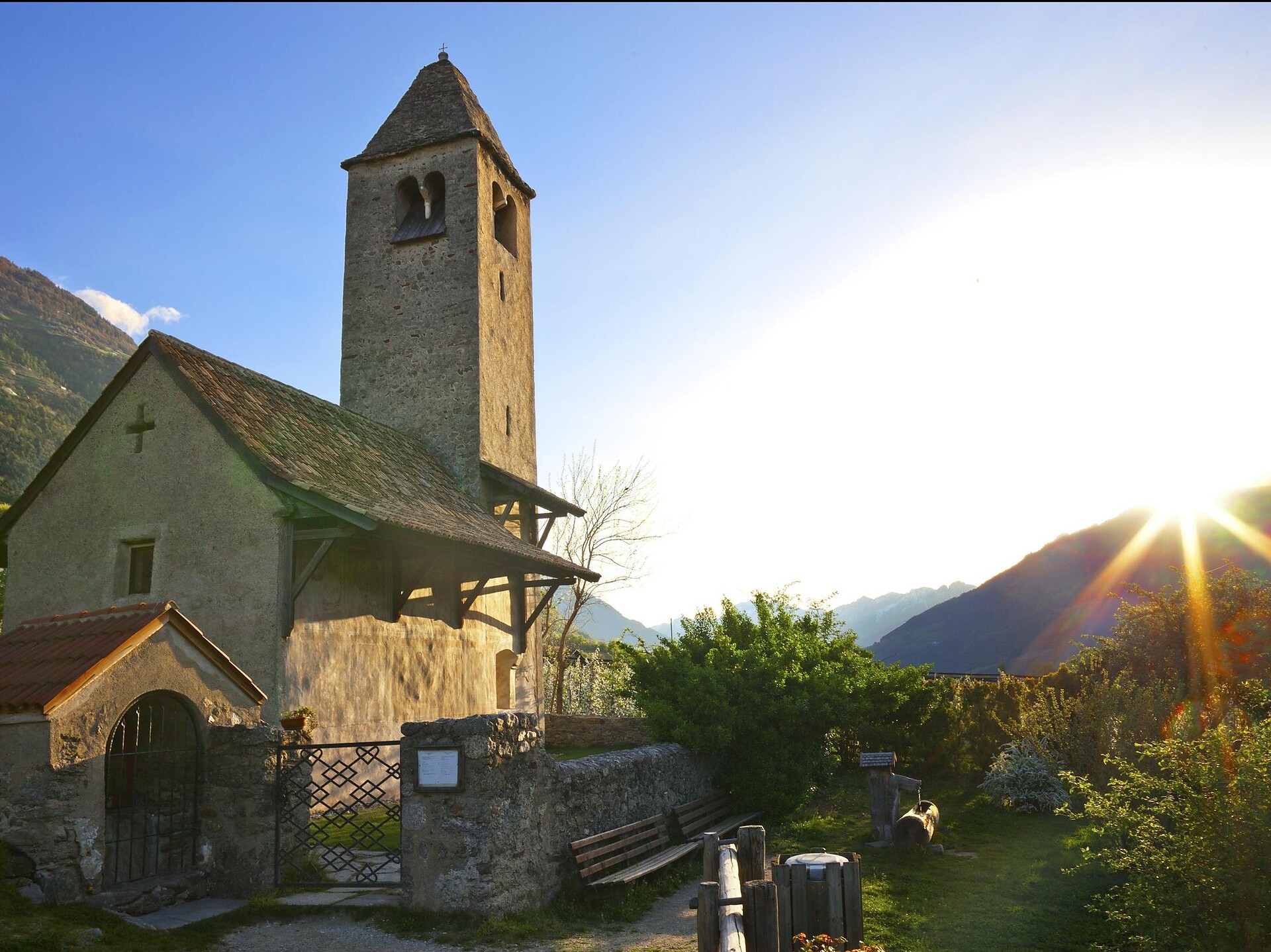 St. Prokulus Kirche - Meran und Umgebung - #1 - suedtirol.info