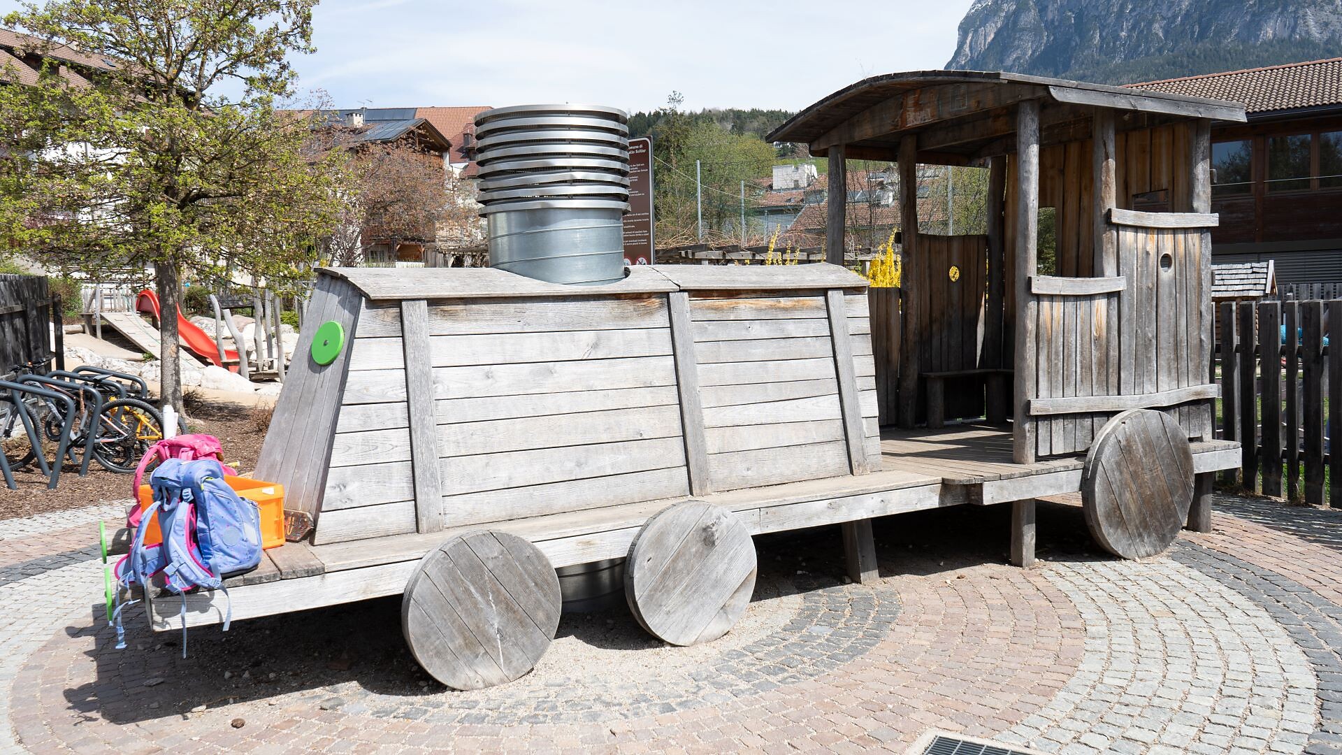 Parco giochi Scuola elemantare Fiè allo Sciliar -  - #6 - suedtirol.info