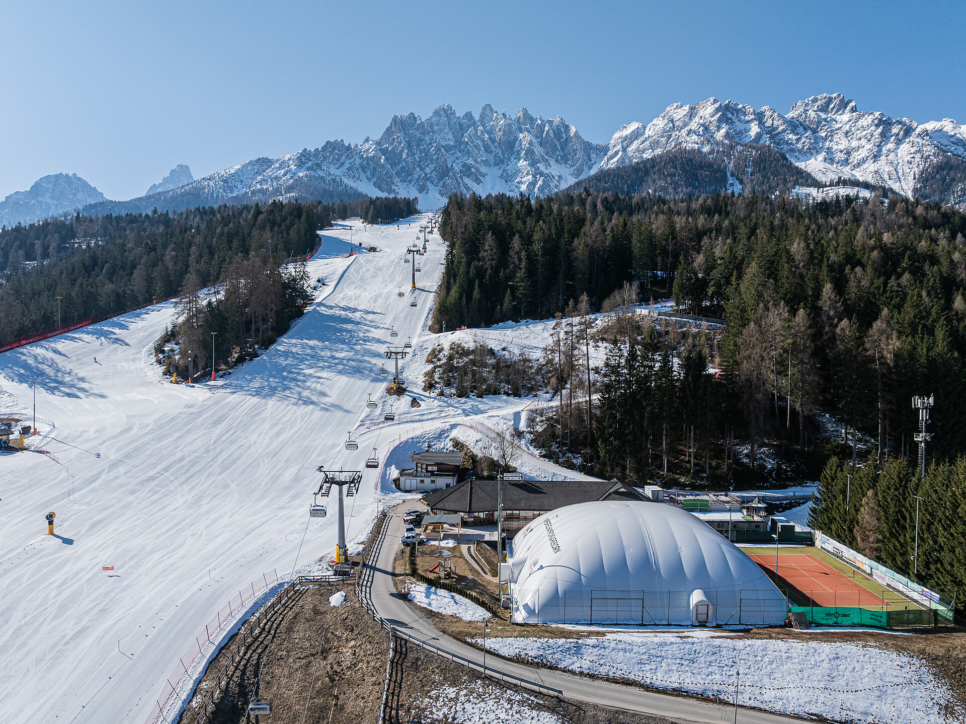 Centro Sportivo San Candido | Pallone da tennis - Regione dolomitica 3 Cime - #1 - suedtirol.info