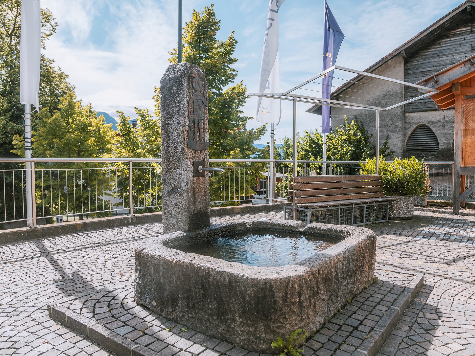 Punto di acqua potabile piazza della comunità Rifiano Rifiano 1 suedtirol.info