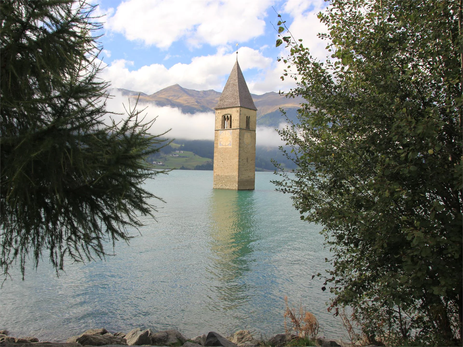 Tower in the lake Reschensee Graun im Vinschgau/Curon Venosta 3 suedtirol.info