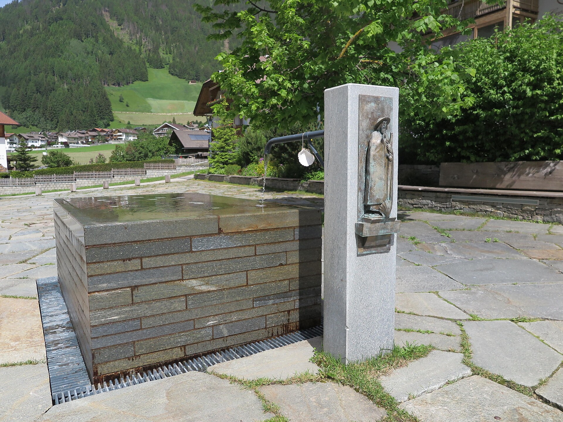 Fountain St. Jakob Weißenbach church
